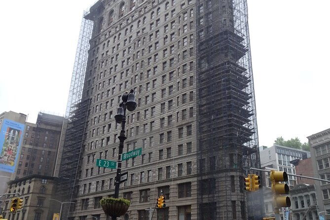 nyc-chelsea-self-guided-walking-tour-scavenger-hunt