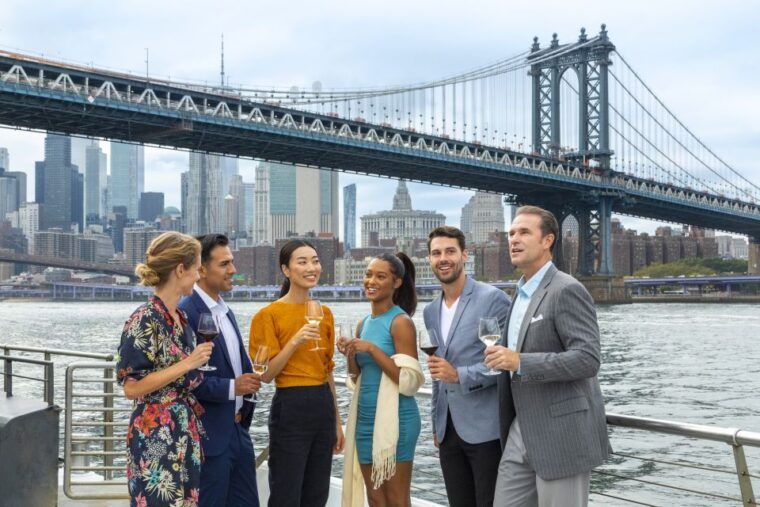 nyc-christmas-day-buffet-brunch-or-dinner-harbor-cruise