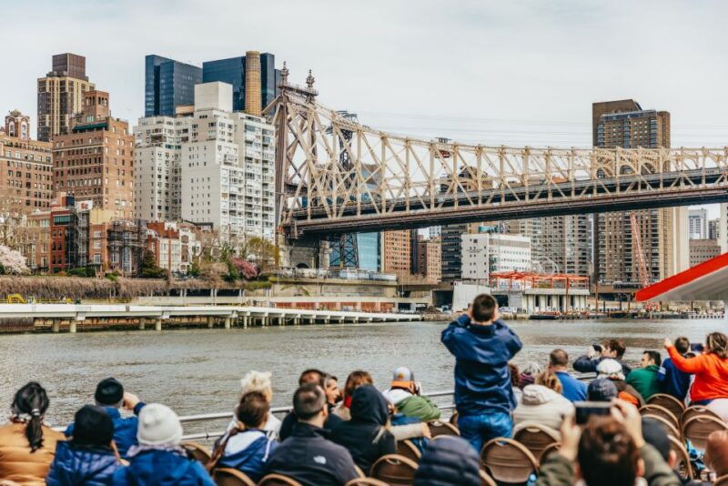 nyc-circle-line-2-5-hour-best-of-nyc-boat-cruise