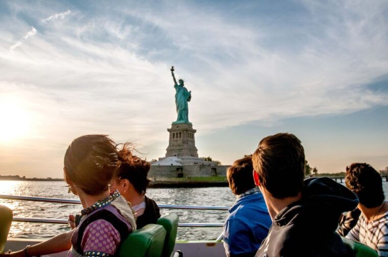 nyc-circle-line-speedboat-skip-the-box-office-ticket