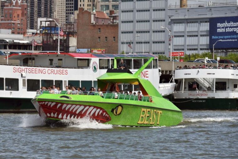 nyc-circle-line-speedboat-skip-the-box-office-ticket