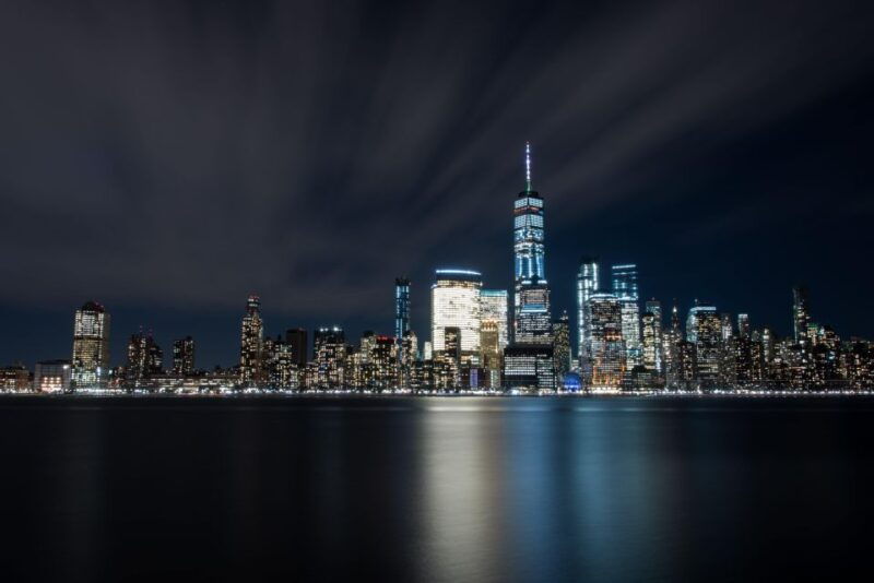 nyc-city-skyline-sightseeing-bus-tour-at-night