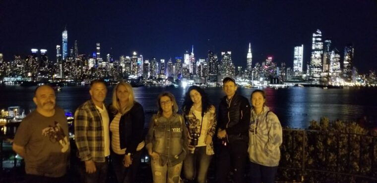 nyc-city-skyline-sightseeing-bus-tour-at-night