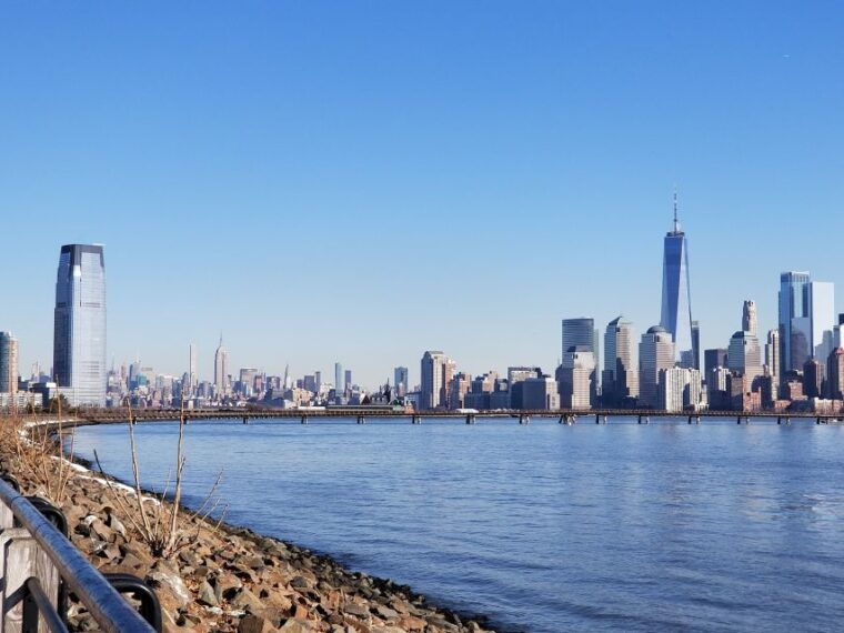 nyc-city-skyline-sightseeing-bus-tour-at-night
