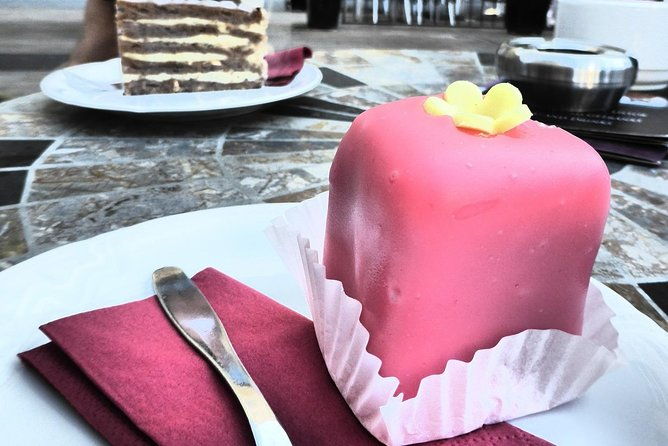 nyc-cupcake-bakery-crawl-of-the-village