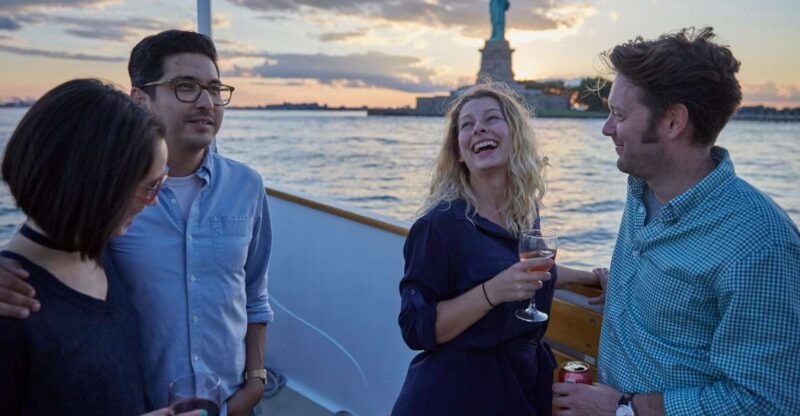 nyc-day-cruise-on-small-yacht-with-statue-of-liberty-views