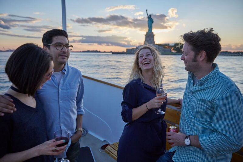 nyc-day-cruise-on-small-yacht-with-statue-of-liberty-views