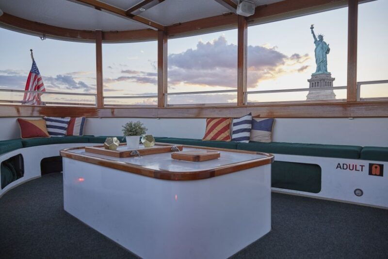 nyc-day-cruise-on-small-yacht-with-statue-of-liberty-views