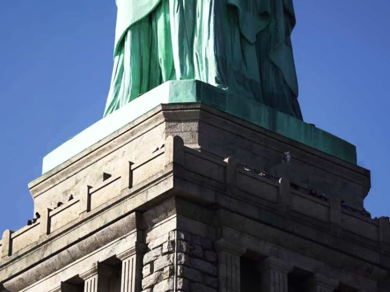 nyc-ellis-island-private-tour-with-liberty-island-access