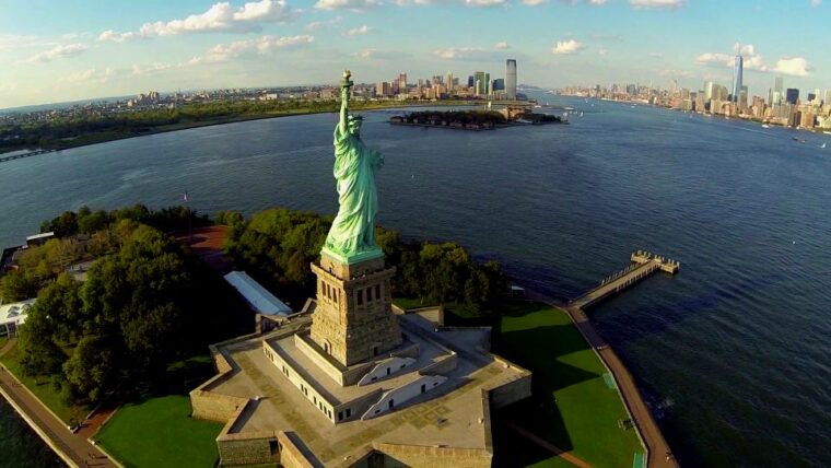 nyc-ellis-island-private-tour-with-liberty-island-access