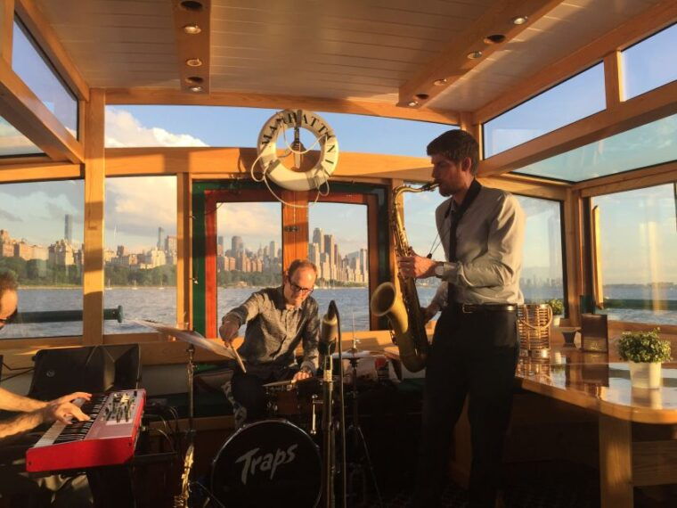nyc-evening-jazz-cruise-on-the-yacht-manhattan