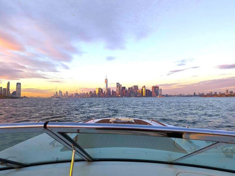 nyc-fall-foliage-tour-on-private-yacht-to-palisades-cliffs