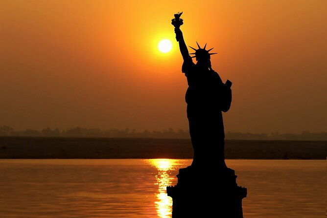 nyc-harbor-skyline-and-nyc-lights-and-statue-of-liberty