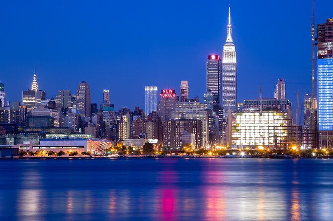 nyc-harbor-skyline-and-nyc-lights-and-statue-of-liberty