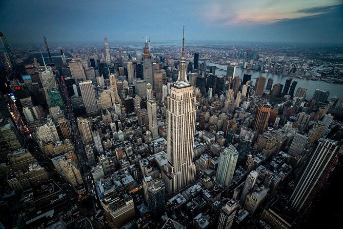 nyc-helicopter-proposal-tour-with-photos-and-champagne
