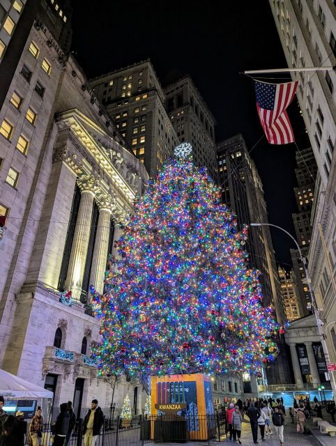 nyc-holiday-lights-guided-bus-tour