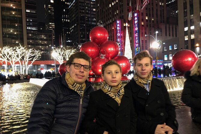 nyc-holiday-walking-tour-with-optional-bryant-park-skating