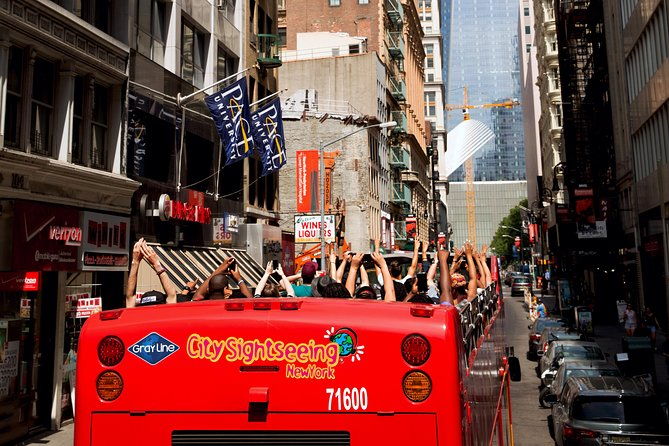 nyc-hop-on-hop-off-downtown-tour-plus-one-attraction