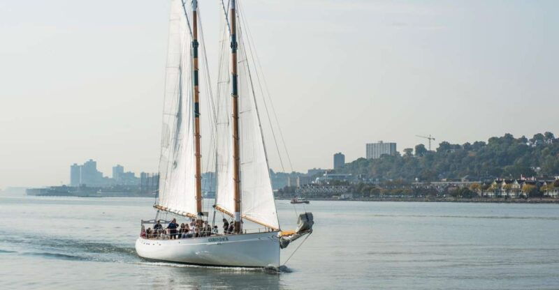 nyc-hudson-river-fall-foliage-sailing-trip