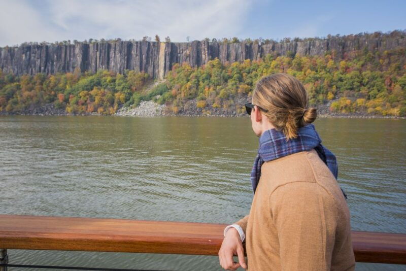 nyc-hudson-river-fall-foliage-yacht-tour