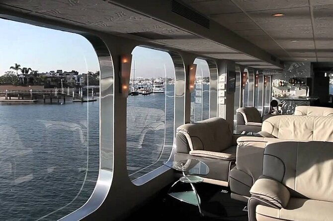 nyc-july-4th-fireworks-on-a-luxury-yacht-with-open-bar-and-dinner