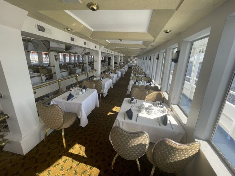nyc-july-4th-fireworks-party-cruise-with-bbq-buffet-bar