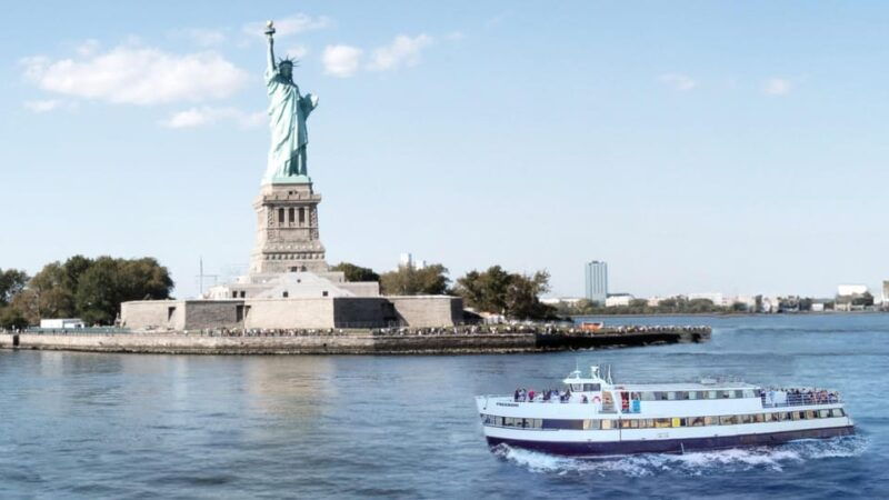 nyc-liberty-cruise-on-new-york-harbor-with-live-guide