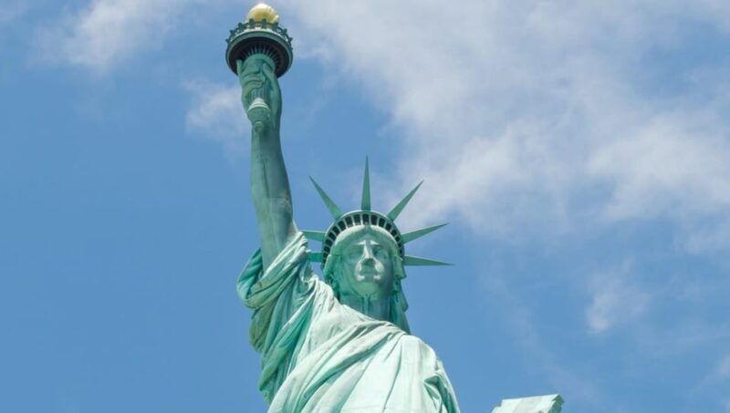nyc-liberty-cruise-on-new-york-harbor-with-live-guide