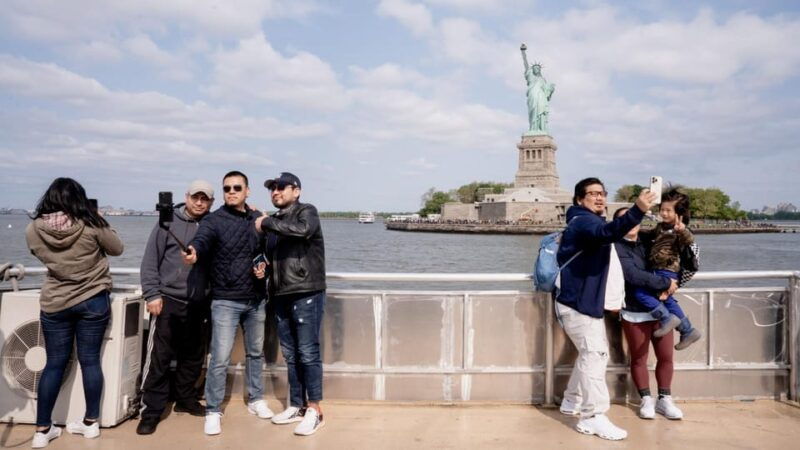 nyc-liberty-cruise-on-new-york-harbor-with-live-guide