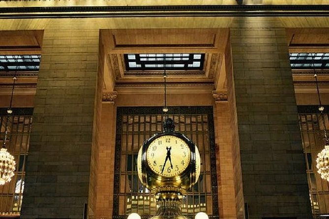 nyc-midtown-art-private-photo-or-video-experience