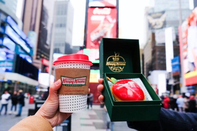 nyc-midtown-holiday-donut-and-hot-chocolate-adventure