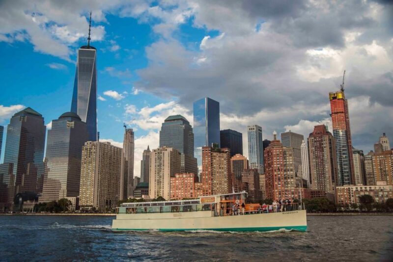 NYC: Night Holiday Lights and Cocoa Cruise - Practical Details & Tips for Booking