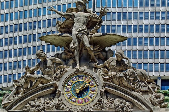 nyc-package-hop-on-hop-off-bus-tour-statue-of-liberty-911-memorial-museum