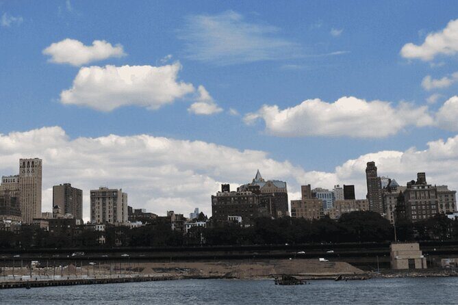 NYC Smartphone Scavenger Hunt Tour - Why Choose This Tour?
