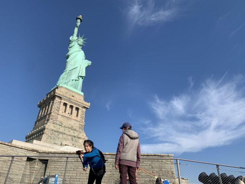 nyc-statue-of-liberty-guided-private-group-or-family-tour