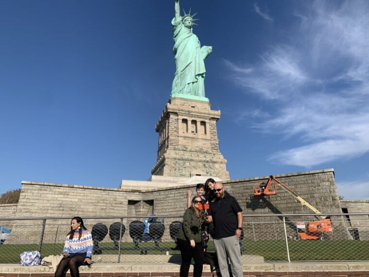 nyc-statue-of-liberty-guided-private-group-or-family-tour