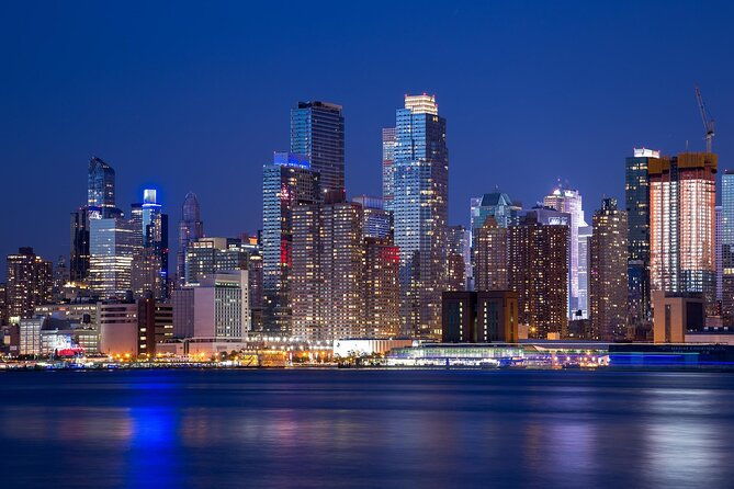 nyc-statue-of-liberty-night-cruise-and-skyline