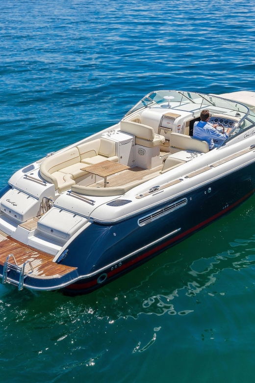 nyc-statue-of-liberty-private-sightseeing-yacht-tour