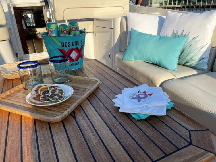 nyc-statue-of-liberty-private-sightseeing-yacht-tour