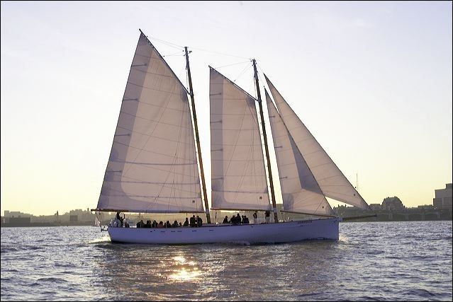 nyc-sunset-sail-aboard-schooner-adirondack