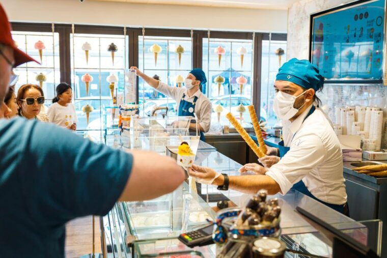 nyc-the-original-cupcake-tour-of-greenwich-village