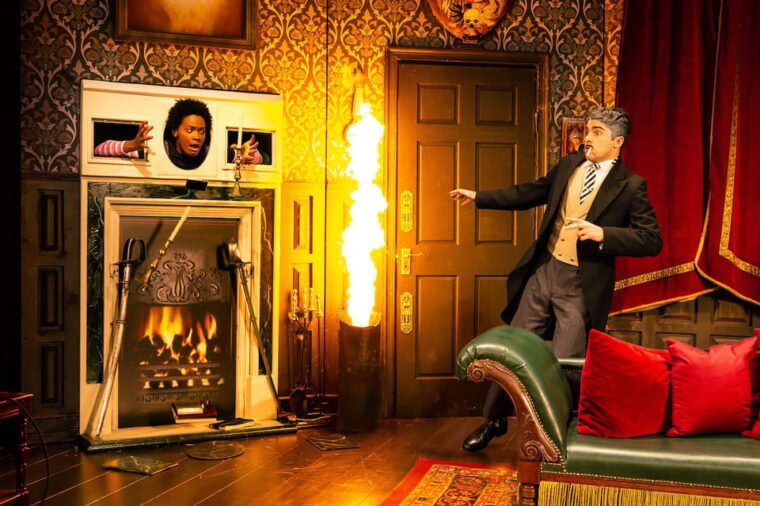 nyc-the-play-that-goes-wrong-ticket-at-new-world-stages