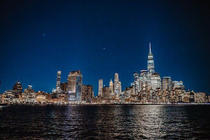 nyc-valentines-dinner-cruise-with-live-entertainment-and-open-bar