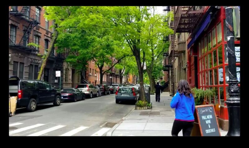 NYC: Virtual "Friends" Tour (On Location Tours) - How the Tour Works & What It Feels Like