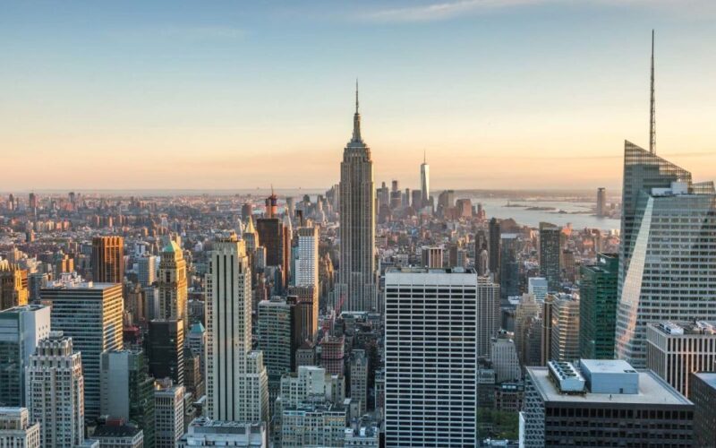 NYC: Walking Tour with Local Guide and 30+ Top NYC Sights - An In-Depth Look at the Tour Experience