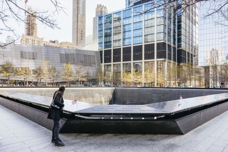 nyc-wall-street-tour-with-9-11-memorial-and-statue-ferry