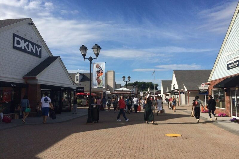 nyc-woodbury-outlets-private-shopping-tour