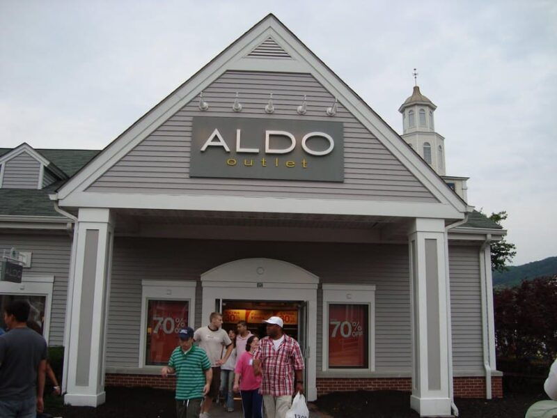 nyc-woodbury-outlets-private-shopping-tour