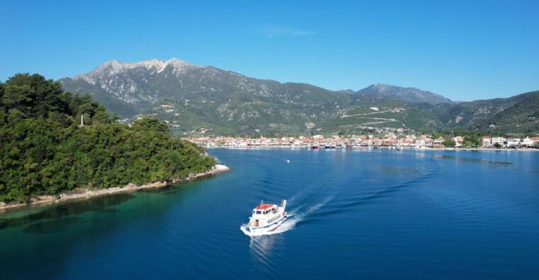 nydri-island-hopping-boat-cruise-with-beach-bbq-lunch