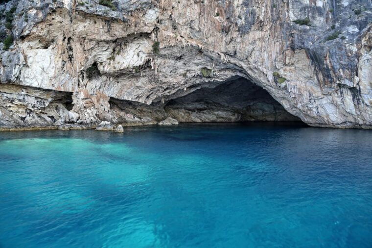 nydri-lefkada-cruise-nydri-meganisi-kastos-kalamos